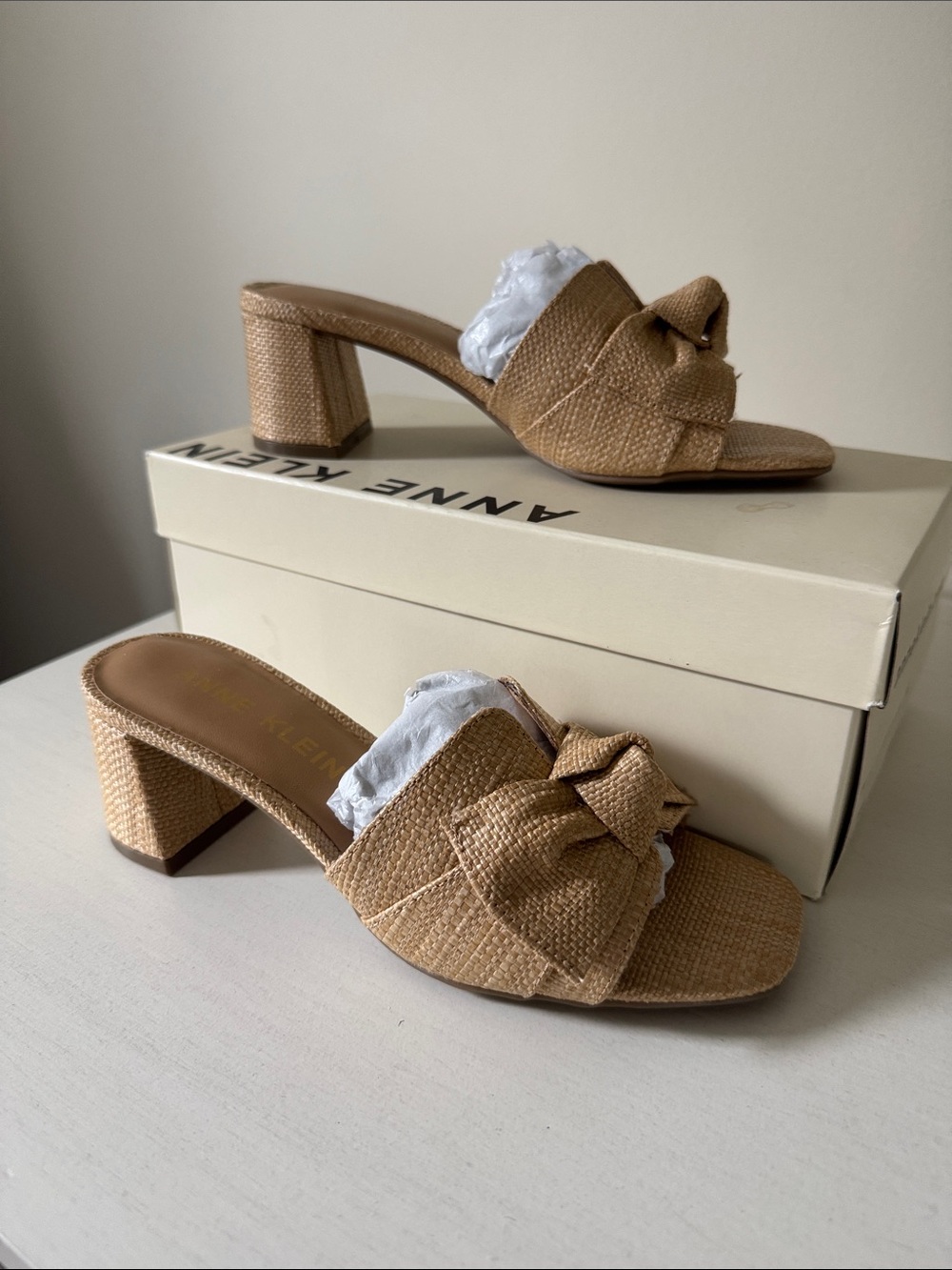 Anne Klein Kizmet Beige Knot-Front Block Heel Mules size 6.5